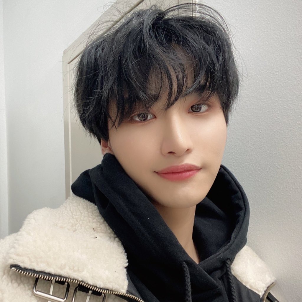 먀